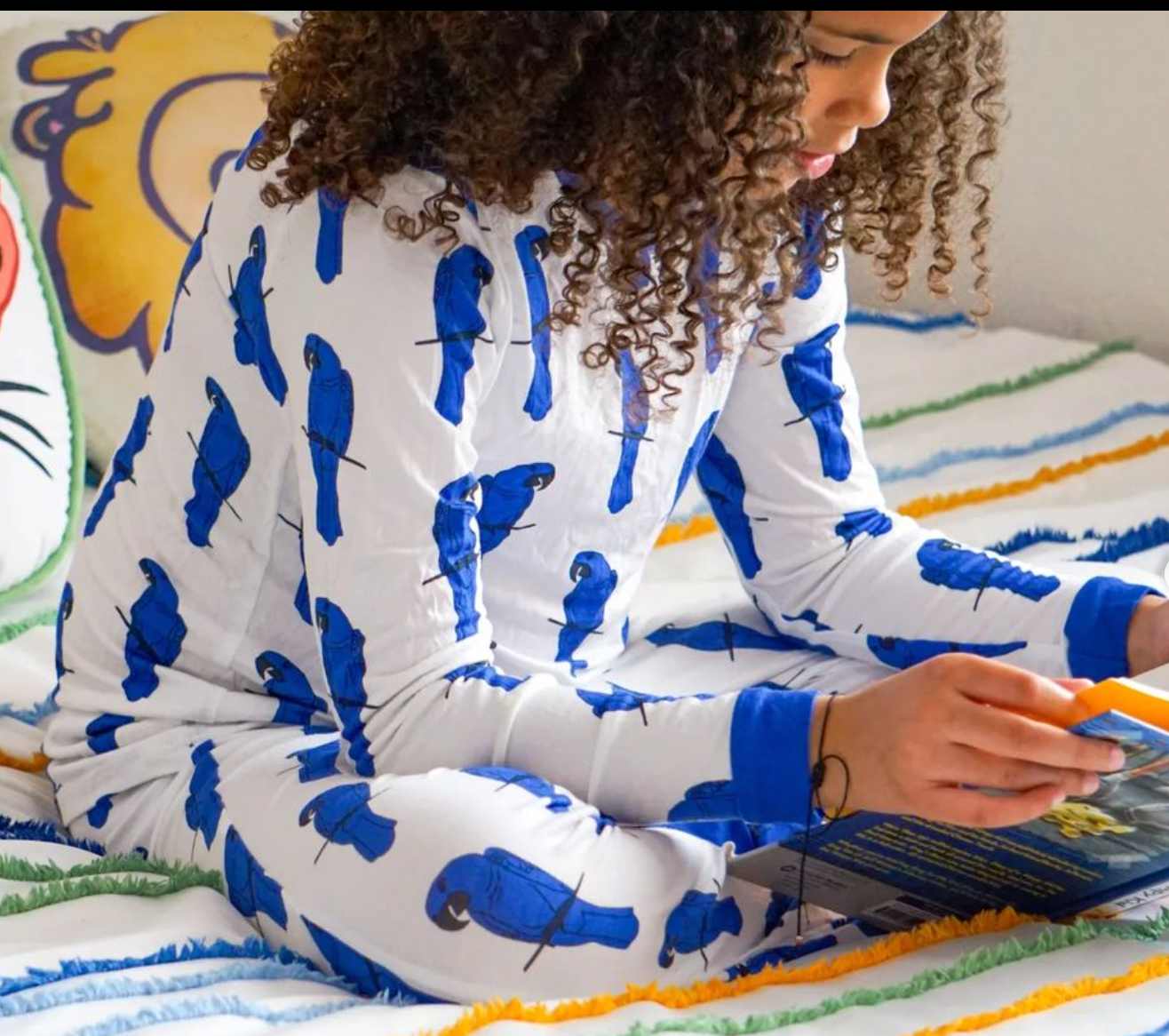 Kid's Unisex Moisture Wicking Ultra Soft Bamboo Pajama Set Blue Macaw | Jollin