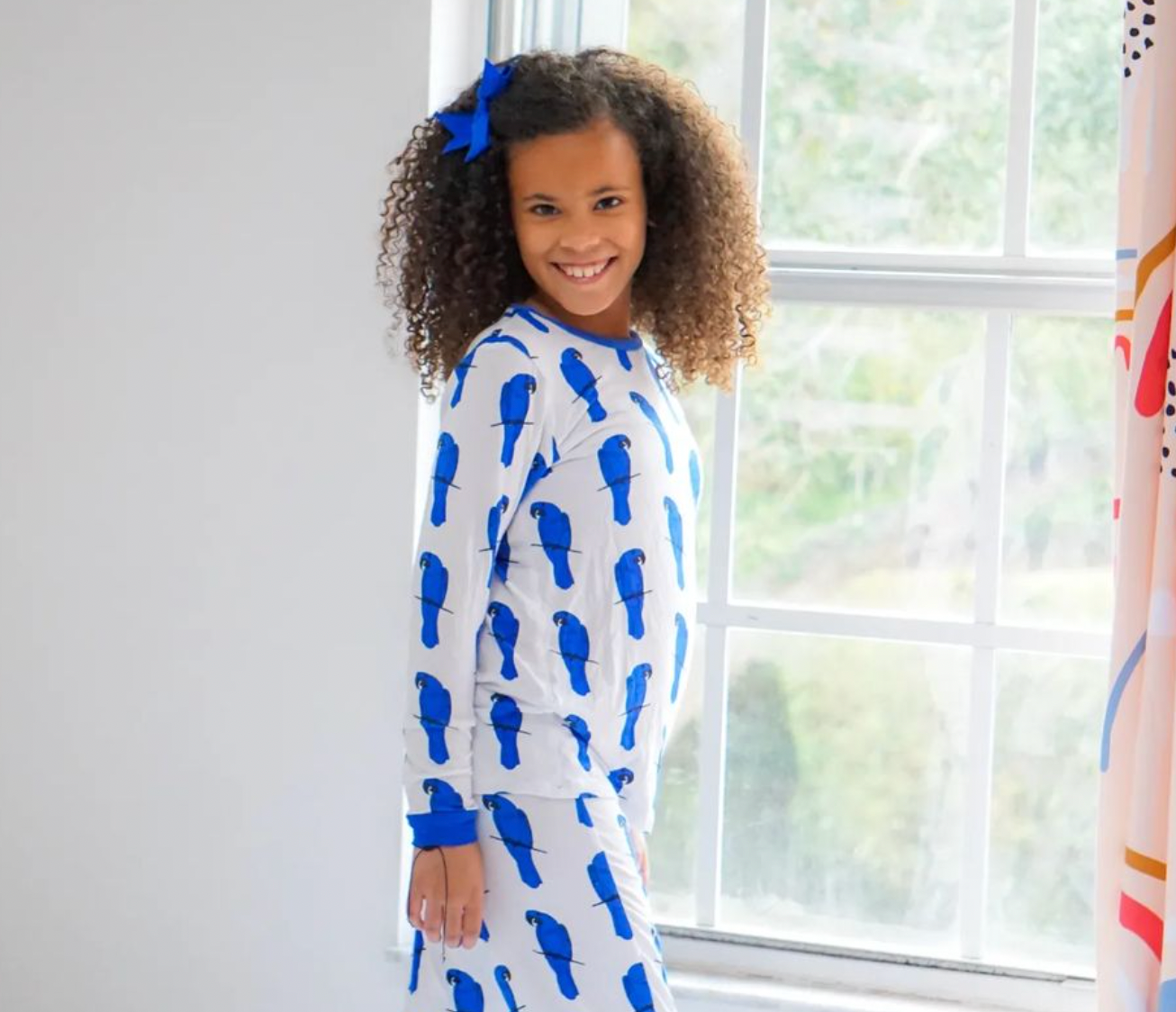 Kid's Unisex Moisture Wicking Ultra Soft Bamboo Pajama Set Blue Macaw | Jollin